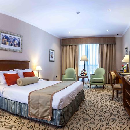 La Quinta By Wyndham Dubai Jumeirah Exteriör bild