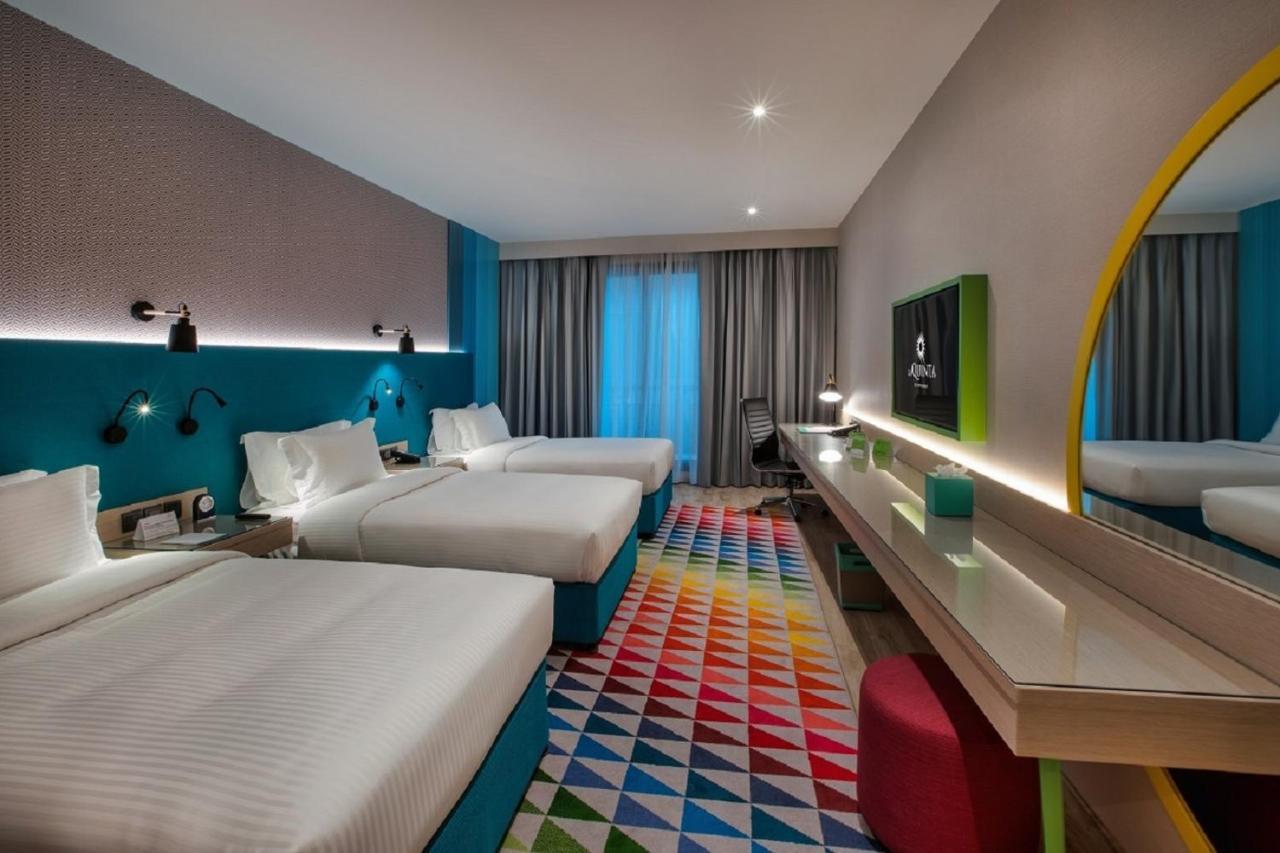 La Quinta By Wyndham Dubai Jumeirah Exteriör bild
