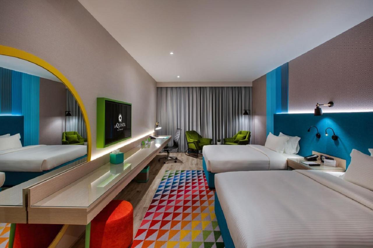 La Quinta By Wyndham Dubai Jumeirah Exteriör bild