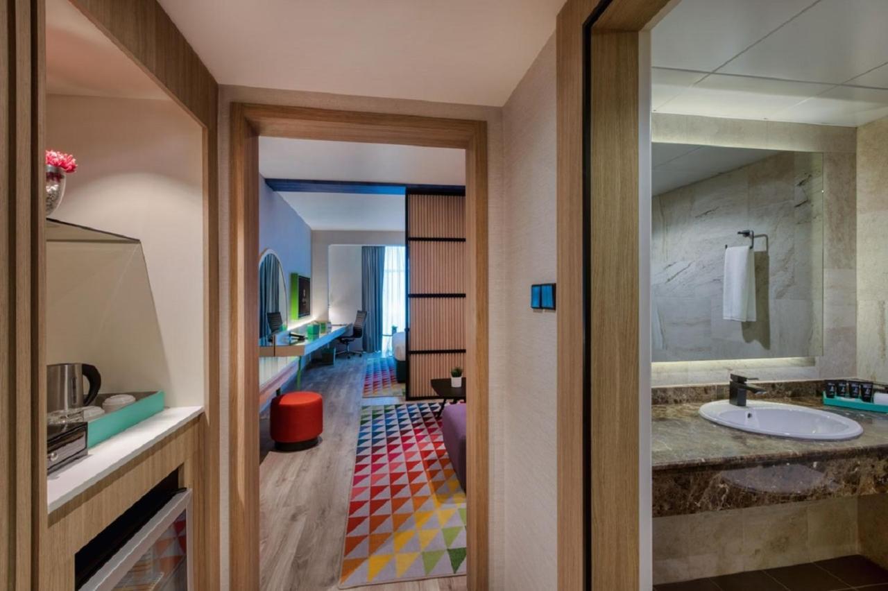 La Quinta By Wyndham Dubai Jumeirah Exteriör bild