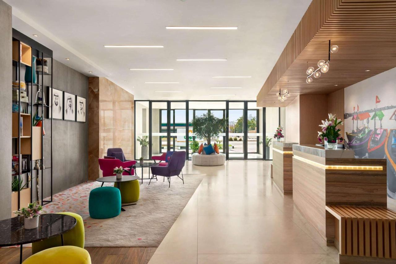 La Quinta By Wyndham Dubai Jumeirah Exteriör bild