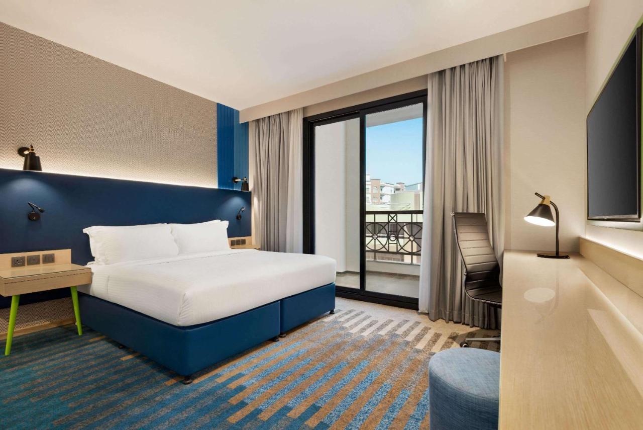 La Quinta By Wyndham Dubai Jumeirah Exteriör bild