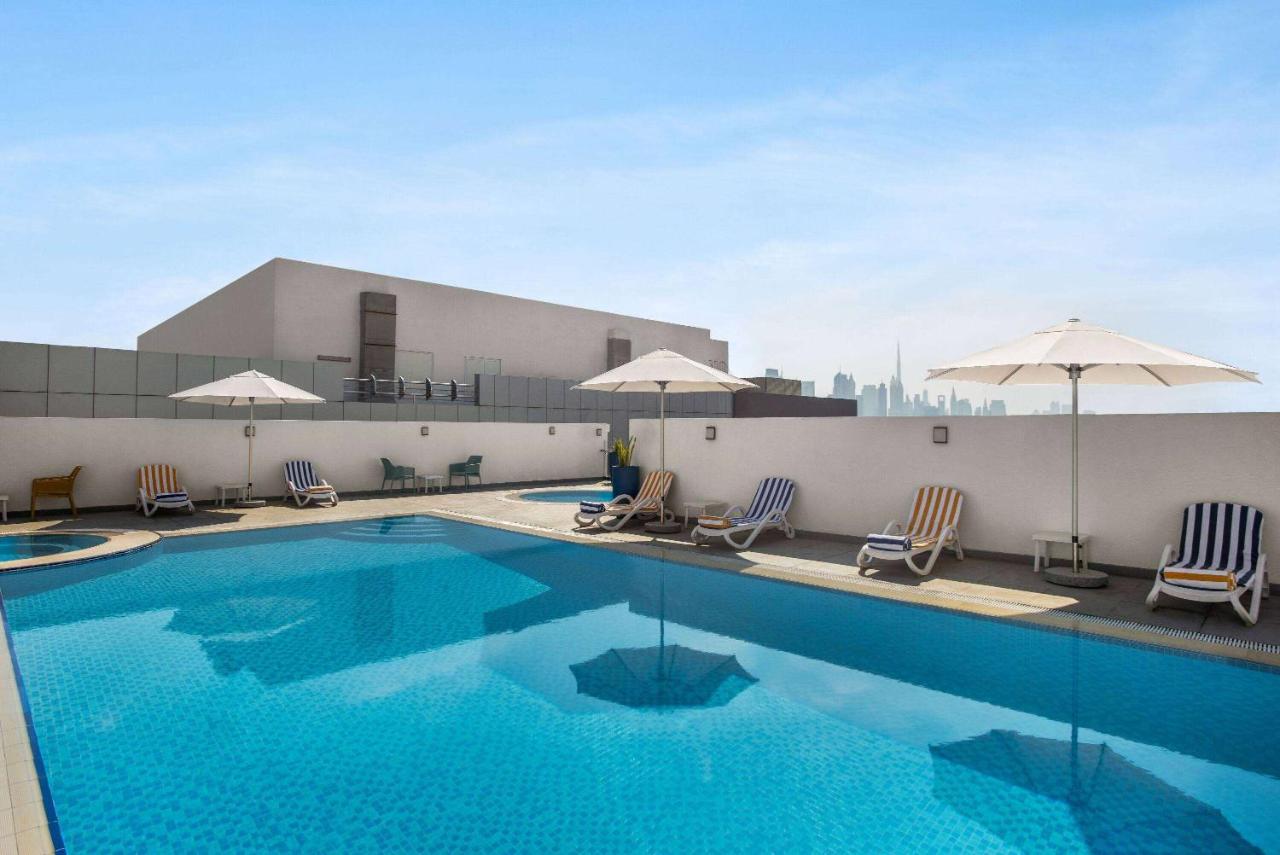 La Quinta By Wyndham Dubai Jumeirah Exteriör bild